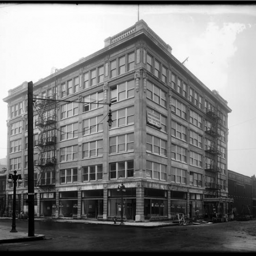 The Hoyt Hotel when it was being built.