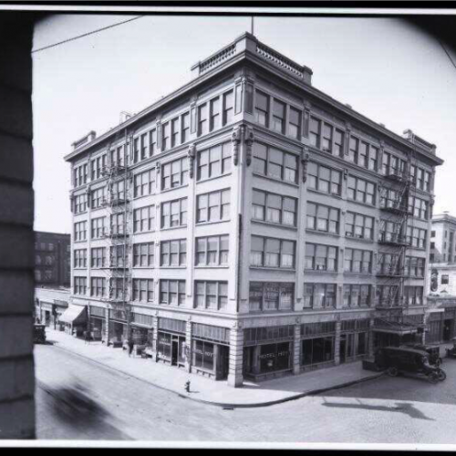 Hoyt Hotel, around the same spot The Nickelodion was located.