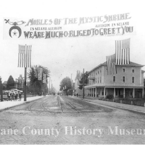 Willamette Street, Eugene, Oregon, looking south, 1908