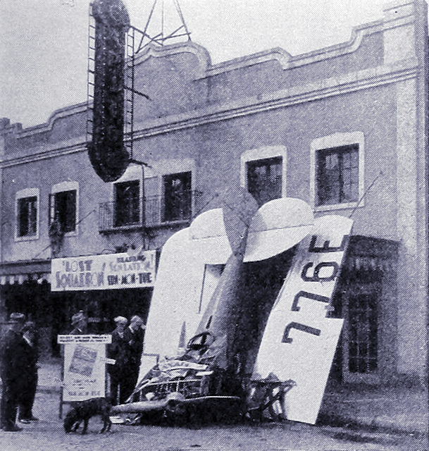 Capitol Theater "Lost Squadron" 1932 (Cinematreasures.com)