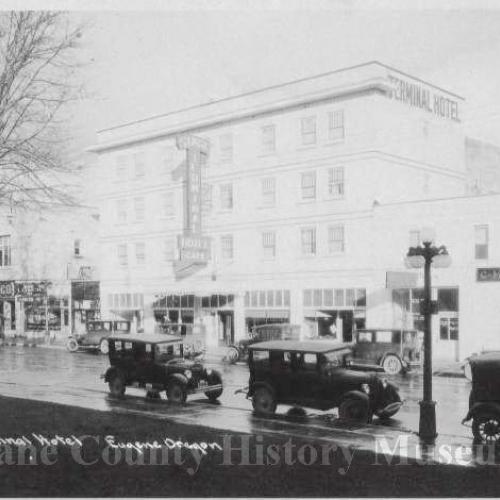 The Stage Terminal Hotel, 545 Willamette St., 1925. 